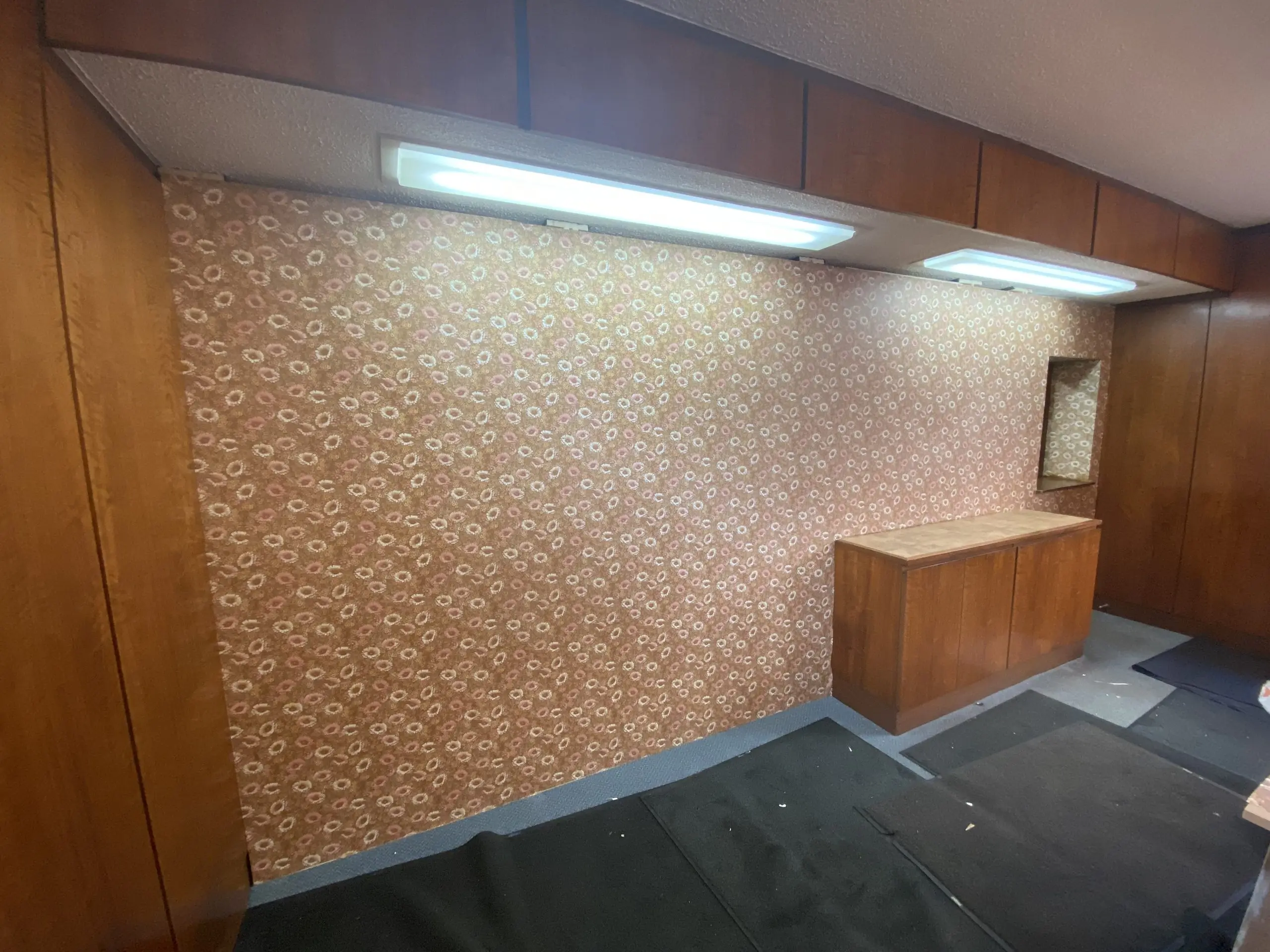 Gangs of London Season 2 Wallpaper Installation
